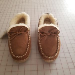 Sahalie genuine sheep skin slippers